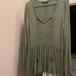 Long sleeve green blouse